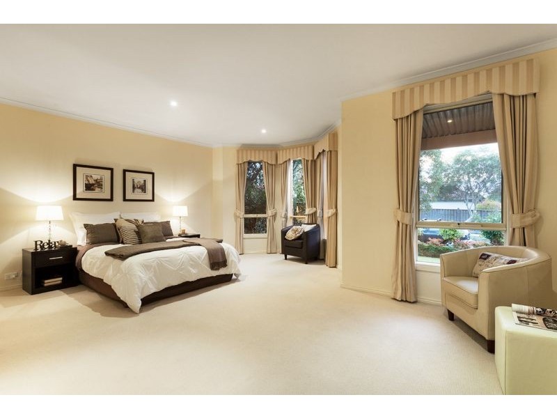 21 Amery Avenue, Blackburn VIC 3130