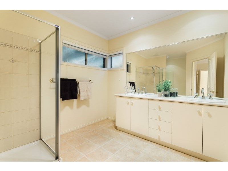 21 Amery Avenue, Blackburn VIC 3130
