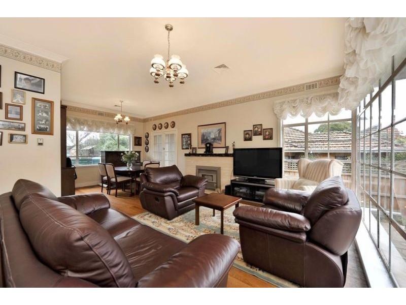 8 Tyrrell Avenue, Blackburn VIC 3130