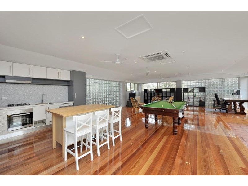8 Tyrrell Avenue, Blackburn VIC 3130