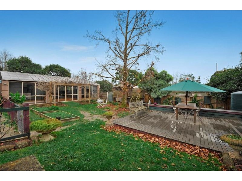 8 Tyrrell Avenue, Blackburn VIC 3130