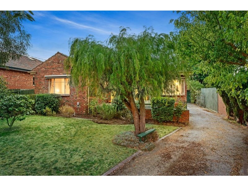 7 Leach Avenue, Box Hill North VIC 3129