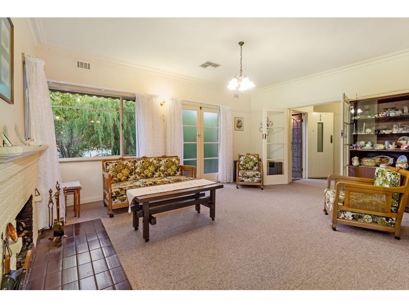 7 Leach Avenue, Box Hill North VIC 3129