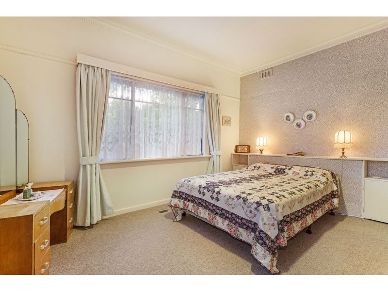 7 Leach Avenue, Box Hill North VIC 3129