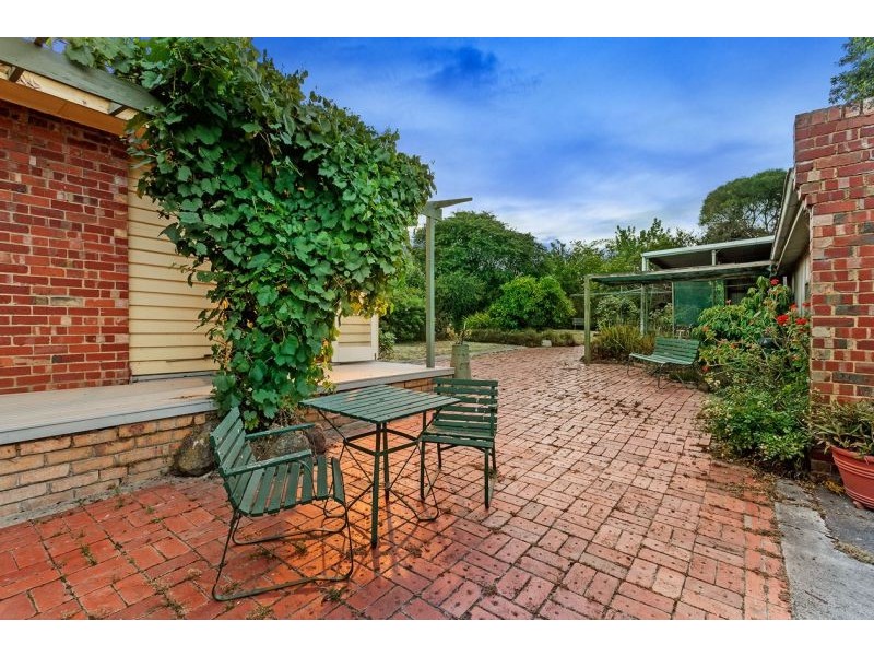 7 Leach Avenue, Box Hill North VIC 3129