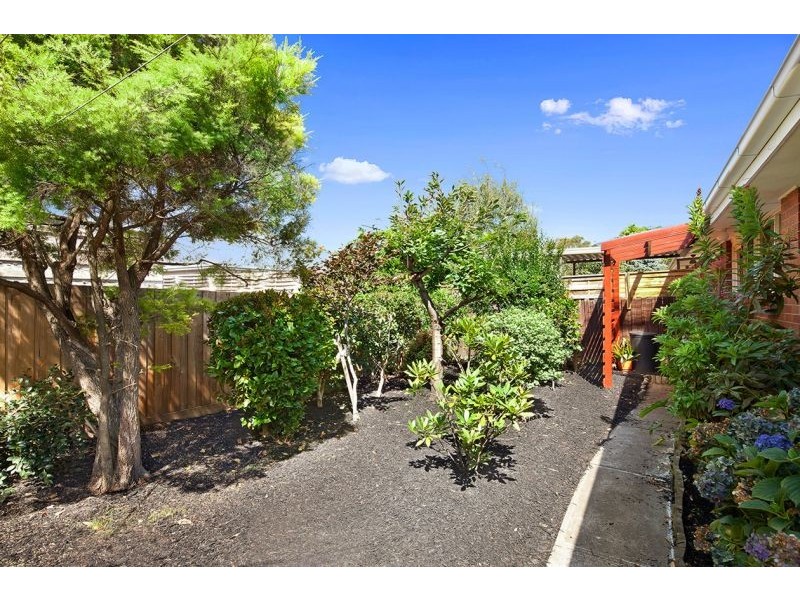 4/11 McClares Road, Vermont VIC 3133