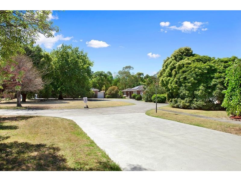 4/11 McClares Road, Vermont VIC 3133