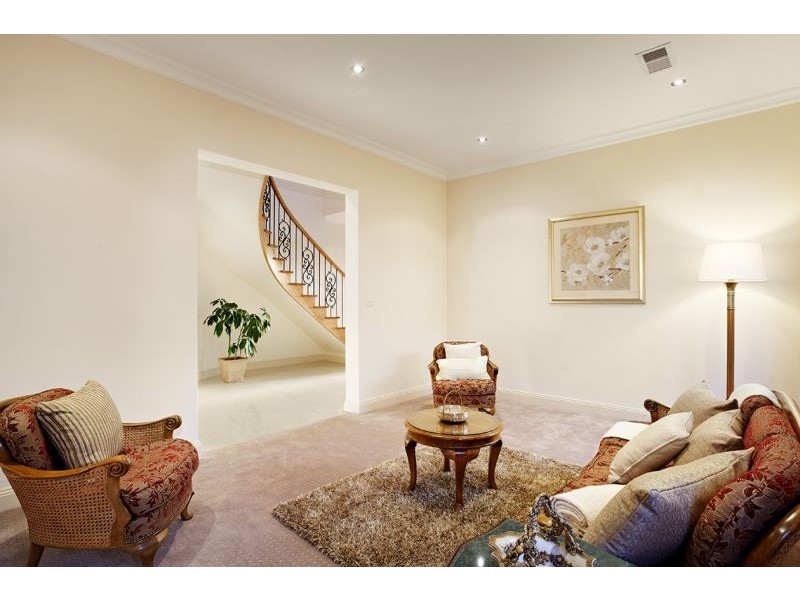 5 Burch Street, Blackburn North VIC 3130