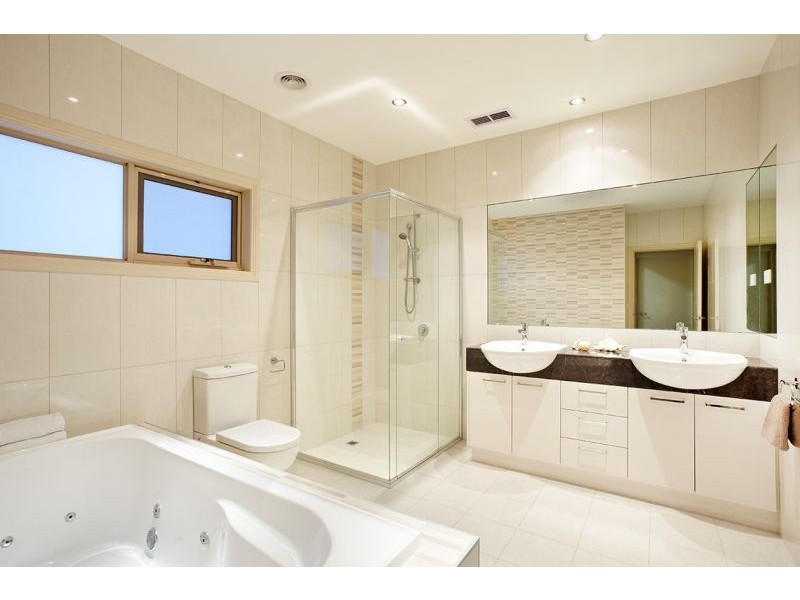 5 Burch Street, Blackburn North VIC 3130