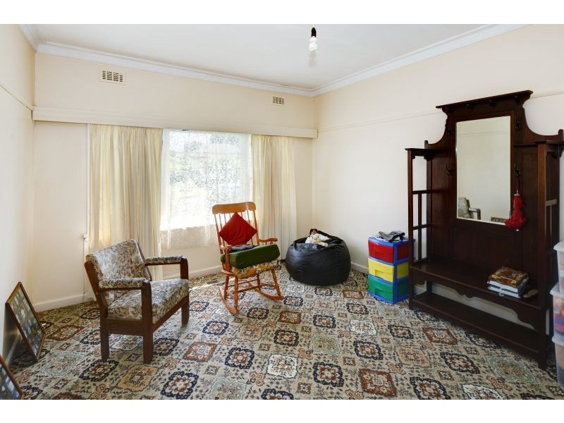 2 Lulworth Street, Blackburn North VIC 3130