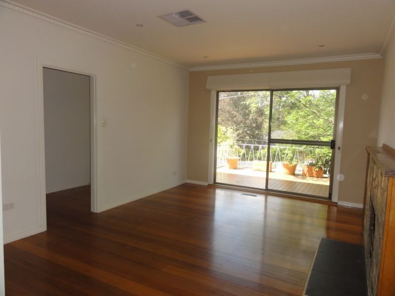 18 Tasman Avenue, Nunawading VIC 3131