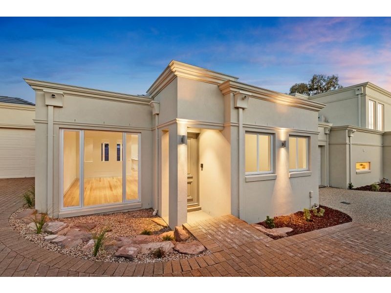 2/25 Quarry Road, Mitcham VIC 3132