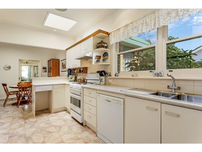 31 Woodcrest Road, Vermont VIC 3133