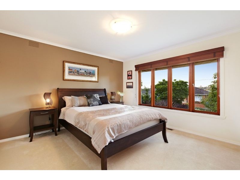 29 Caroline Crescent, Blackburn North VIC 3130