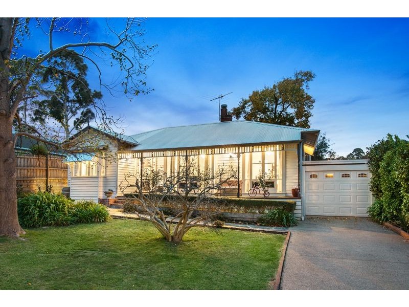 9 Frances Avenue, Vermont VIC 3133