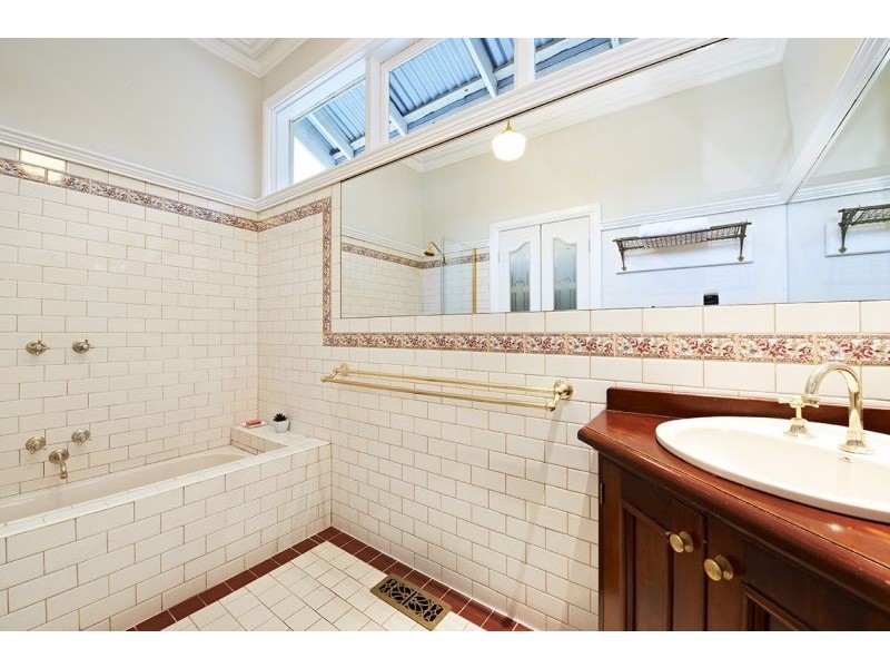 9 Frances Avenue, Vermont VIC 3133