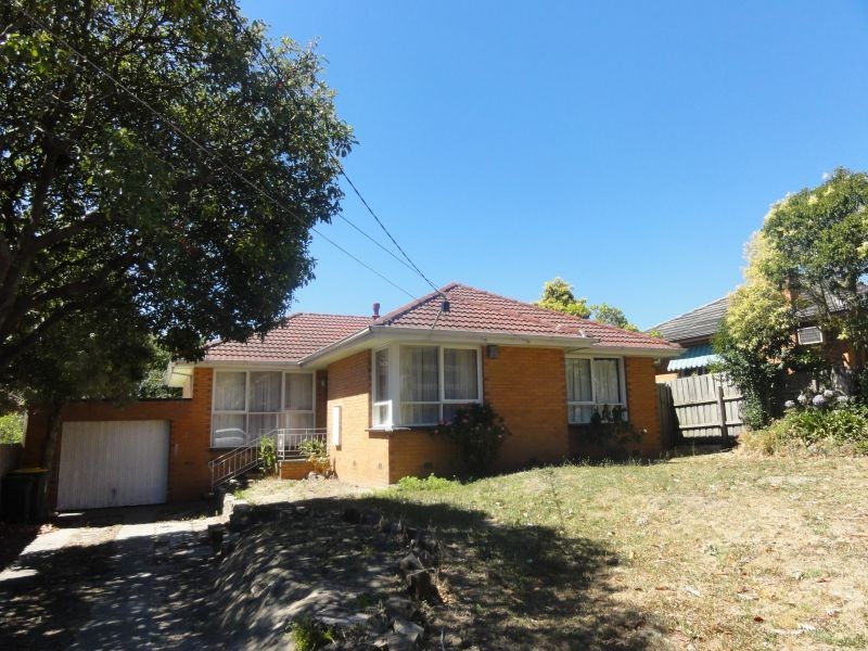 7 Lorraine Drive, Burwood East VIC 3151