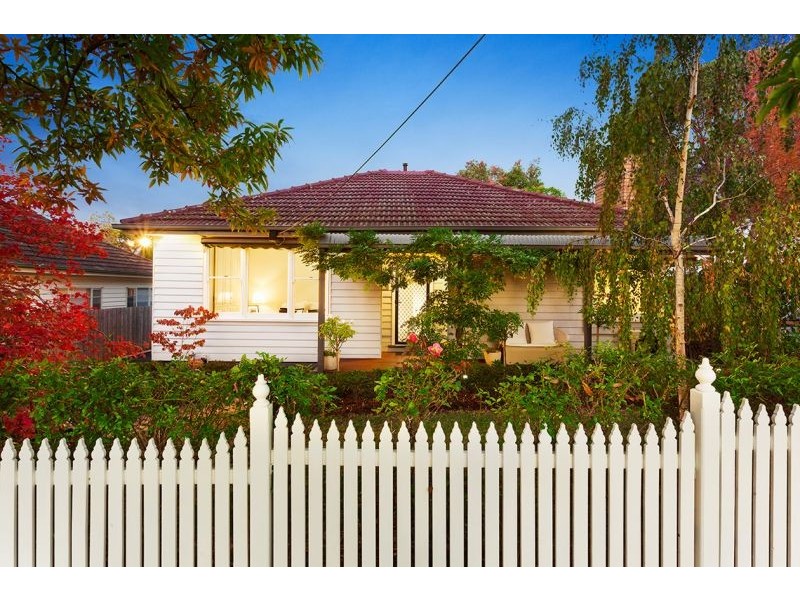 23 Mountain View Road, Nunawading VIC 3131