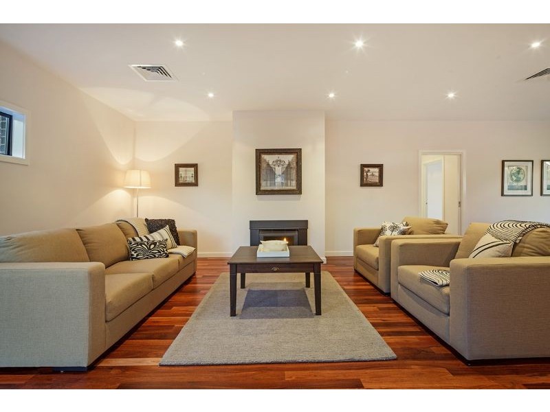 1/17 Forster Street, Mitcham VIC 3132