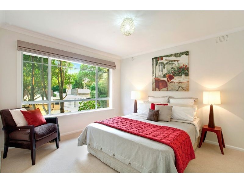 1/6 Mitchell Road, Mont Albert North VIC 3129