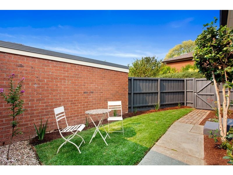 1/6 Mitchell Road, Mont Albert North VIC 3129
