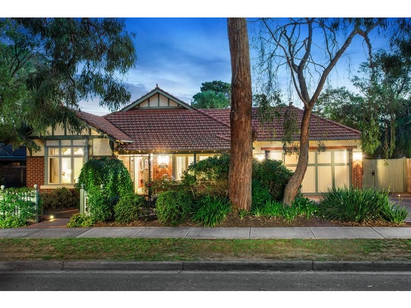 32 Glen Ebor Avenue, Blackburn VIC 3130
