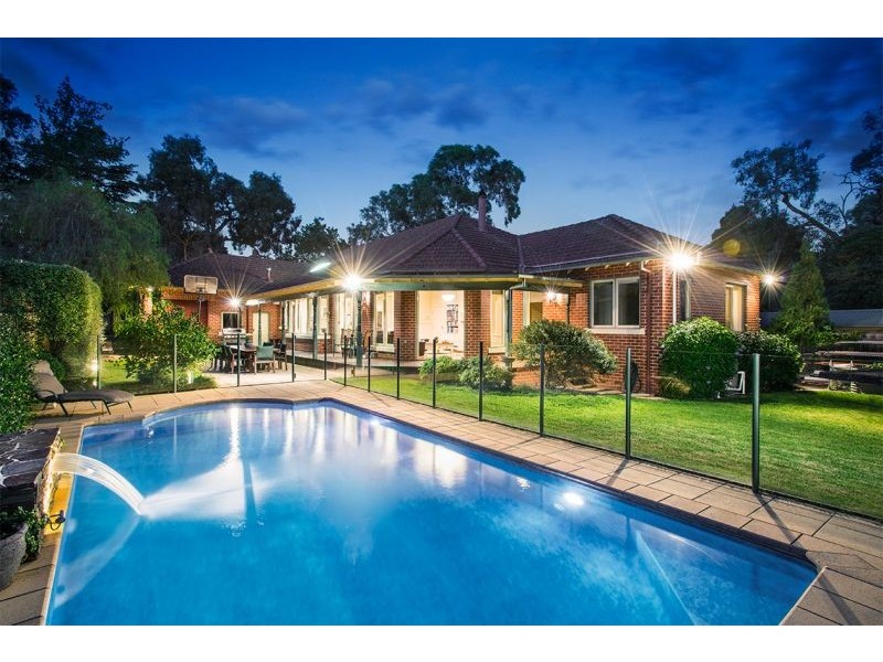 32 Glen Ebor Avenue, Blackburn VIC 3130