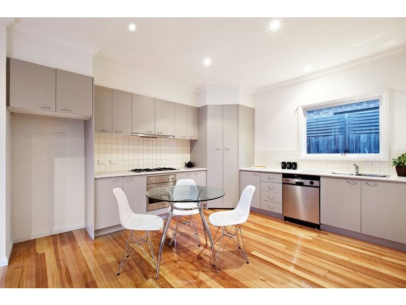 2A Oakham Avenue, Burwood East VIC 3151