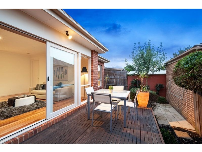 2A Oakham Avenue, Burwood East VIC 3151