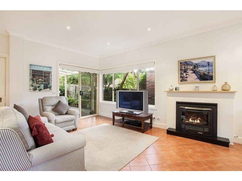 2/380 Belmore Road, Mont Albert North VIC 3129