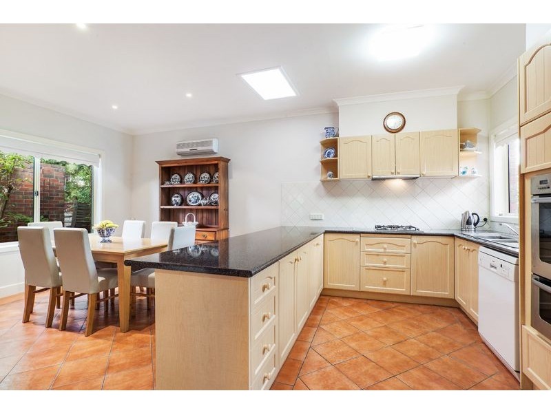 2/380 Belmore Road, Mont Albert North VIC 3129