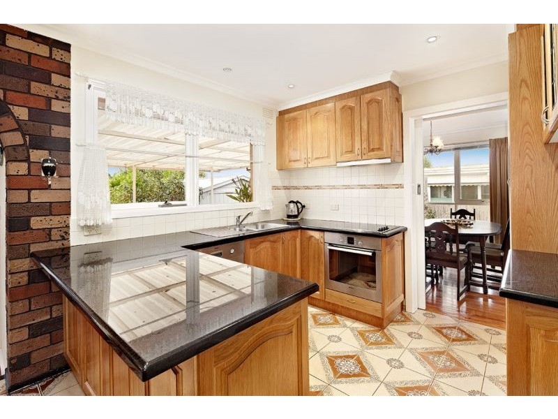 12 Taylor Avenue, Burwood East VIC 3151