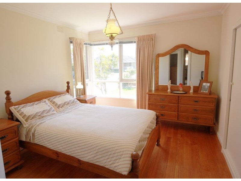 12 Taylor Avenue, Burwood East VIC 3151