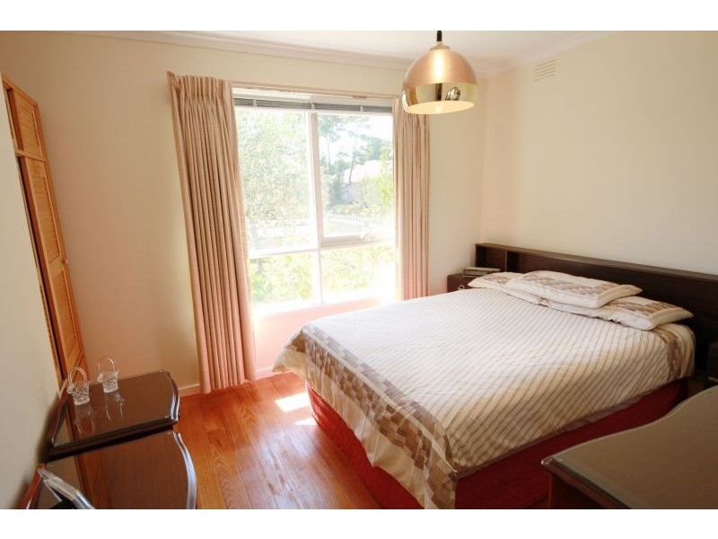 12 Taylor Avenue, Burwood East VIC 3151