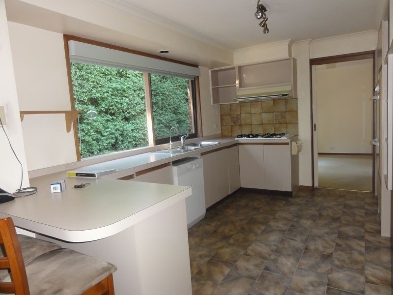 27 Halley Street, Blackburn VIC 3130