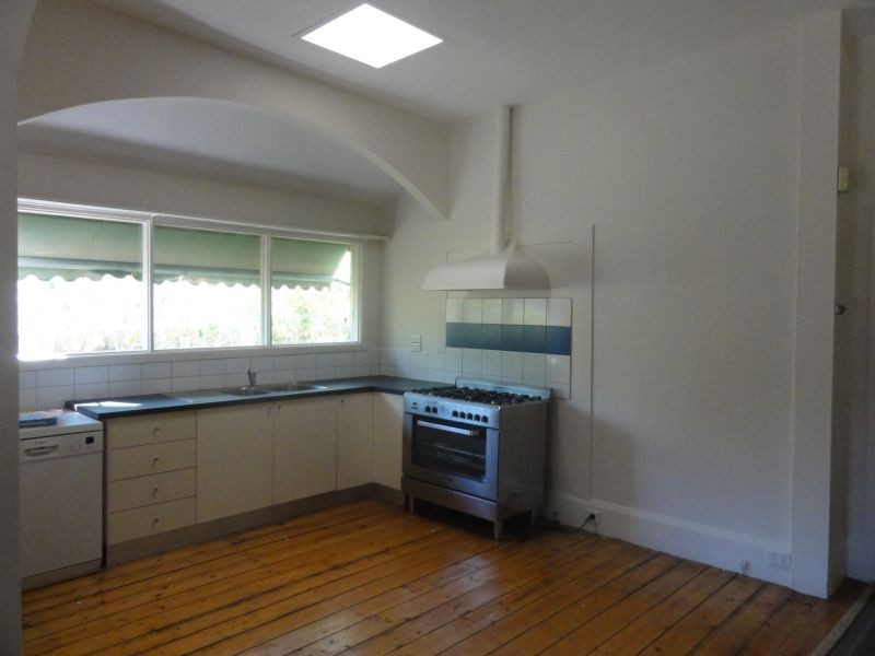 16 Main Street, Blackburn VIC 3130