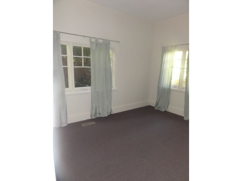 16 Main Street, Blackburn VIC 3130