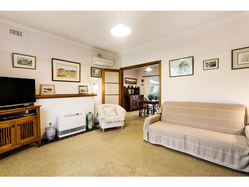 15 Jenner Street, Blackburn South VIC 3130