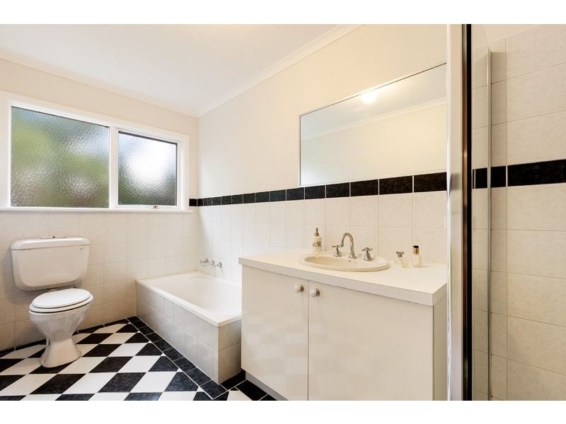 34 Carinya Road, Vermont VIC 3133