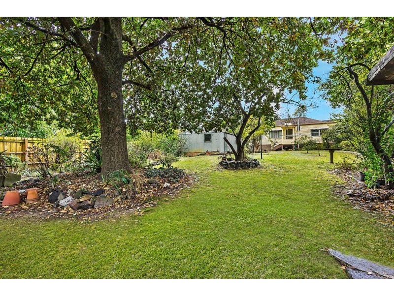 16 Downing Street, Blackburn VIC 3130