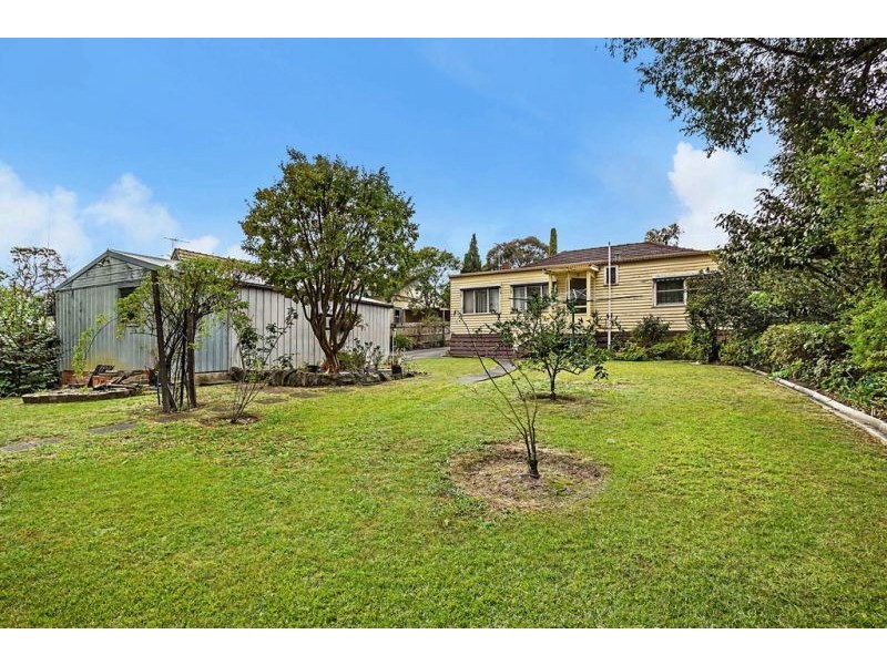 16 Downing Street, Blackburn VIC 3130