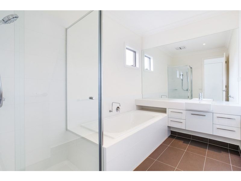 2/87 Albion Road, Box Hill VIC 3128