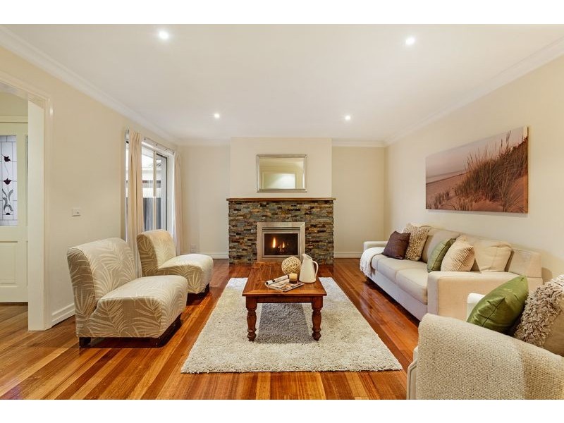 58 Robinlee Avenue, Burwood East VIC 3151