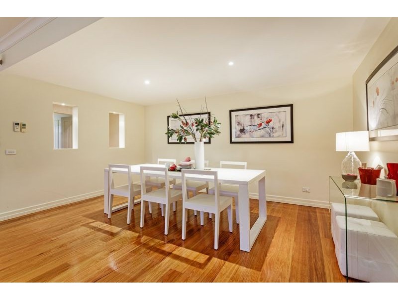 58 Robinlee Avenue, Burwood East VIC 3151