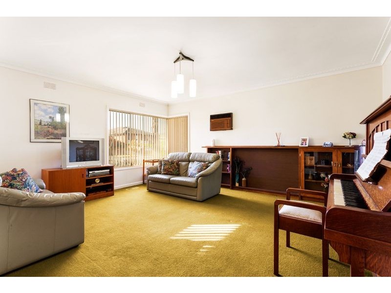 4 Salvana Avenue, Mitcham VIC 3132