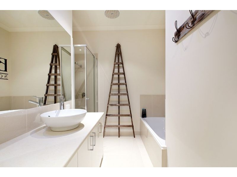 27A O’Shannessy Street, Nunawading VIC 3131