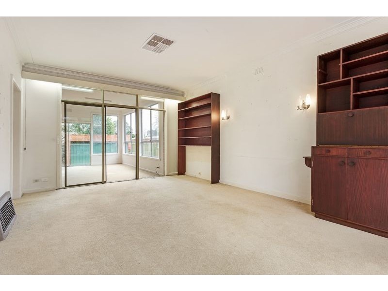 30 Sheehans Road, Blackburn VIC 3130