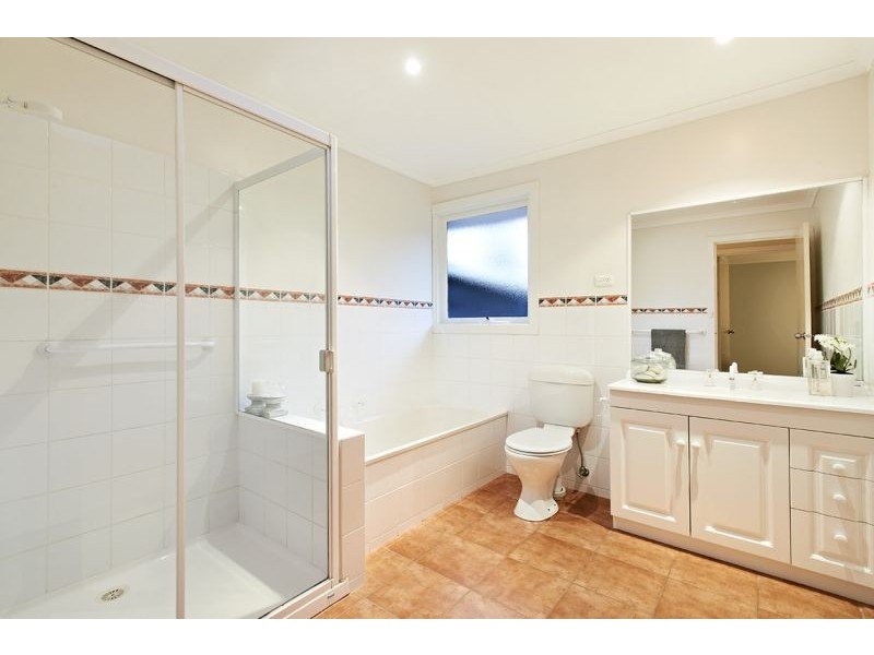 1/49 Carween Avenue, Mitcham VIC 3132