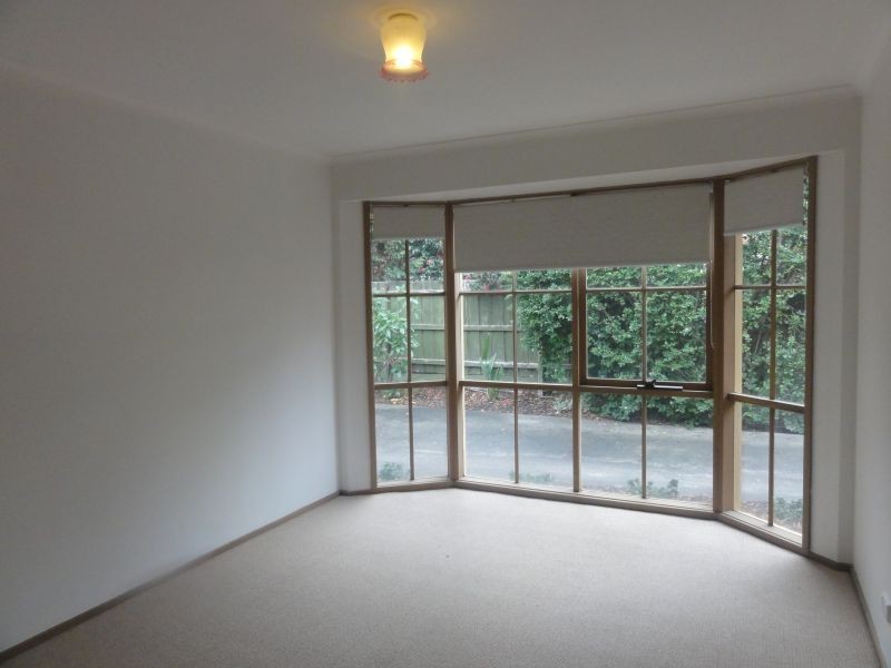 1/44 Naughton Grove, Blackburn VIC 3130