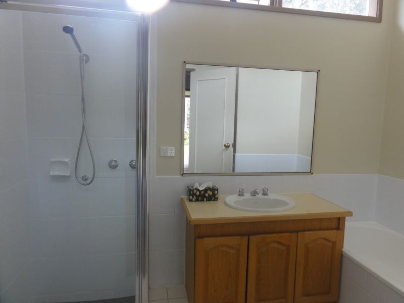 1/44 Naughton Grove, Blackburn VIC 3130